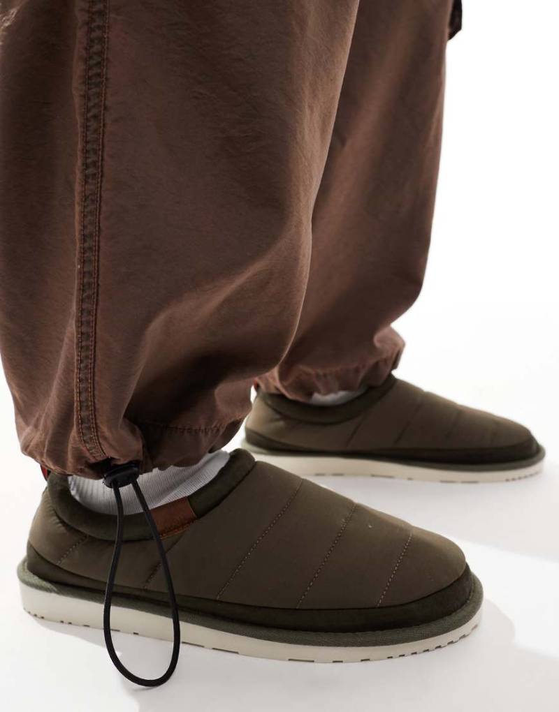Jack & Jones - Wattierte Nylon-Hausschuhe in Braun von Jack & Jones