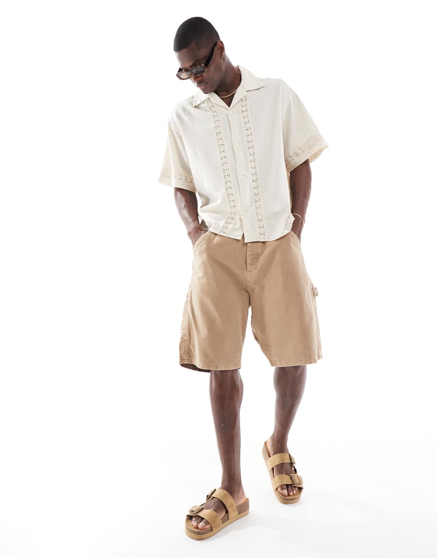 Jack & Jones - Weit geschnittene Carpenter-Shorts in Hellbraun Jack & Jones - Weit geschnittene Carpenter-Shorts in Hellbraun von Jack & Jones