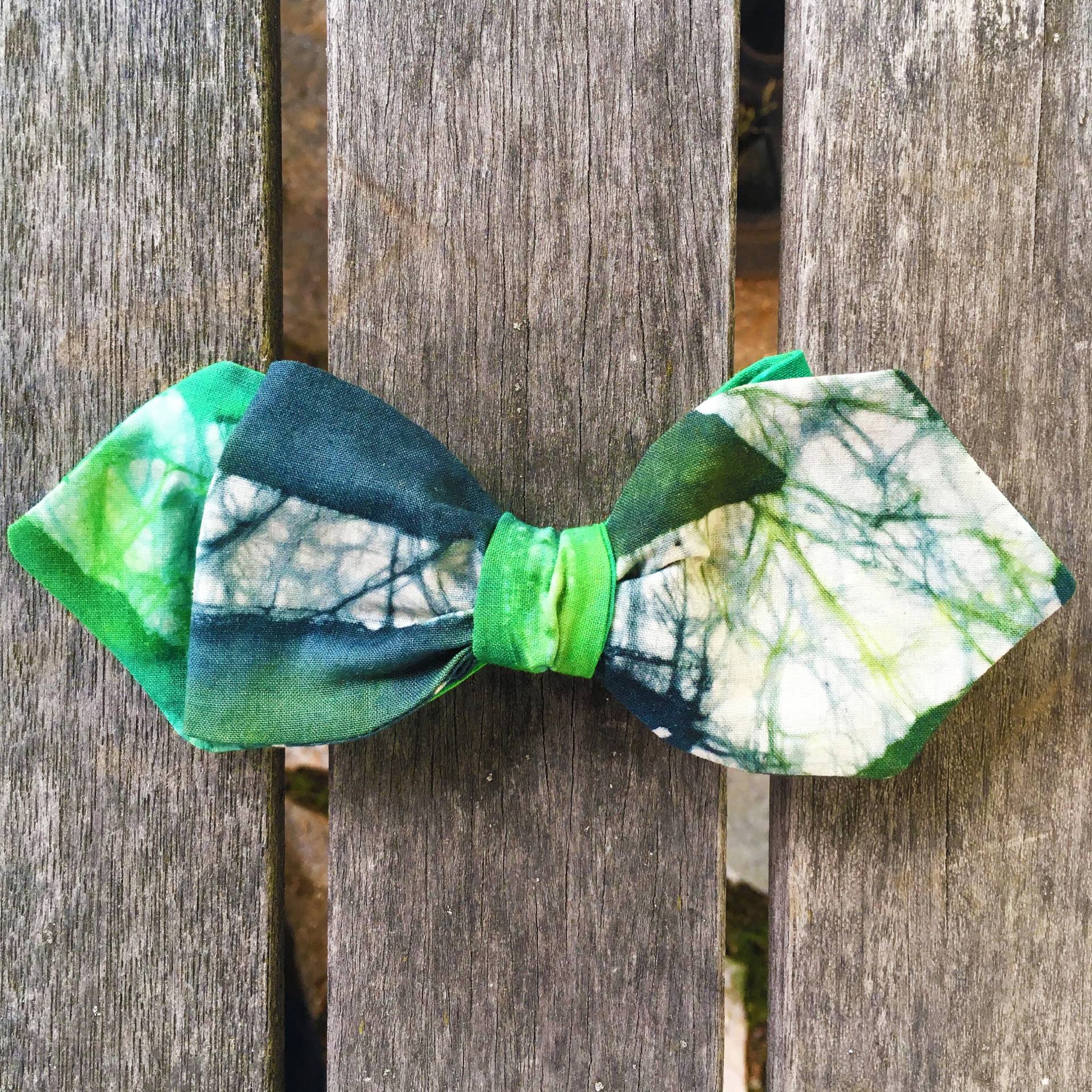 Viridian Gebatiktes Diamant-Punkt | Selbst Binden Fliege Viridian Gebatiktes Diamant-Punkt | Selbst Binden Fliege von JackAndJacksons