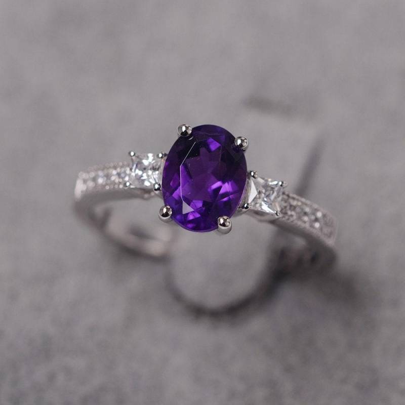 Amethyst Ring Februar Geburtsstein Jahrestag Für Frauen Ovalschliff Sterling Silber Ehering von JackDesignJewelry