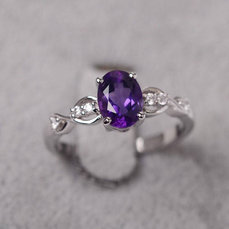 Amethyst Ring Sterling Silber Verlobungsring Für Frauen Oval Geschliffener Natürlicher Edelstein von JackDesignJewelry