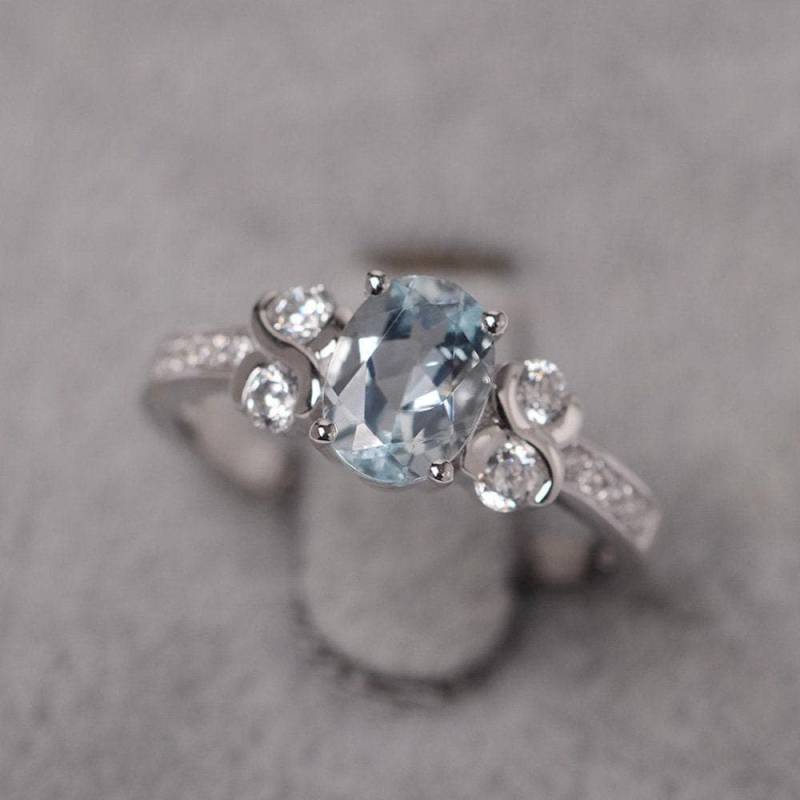 Aquamarin Ring Ovalschliff März Geburtsstein Weißgold Unendlichkeit Versprechensring Verlobungsring Für Frauen von JackDesignJewelry