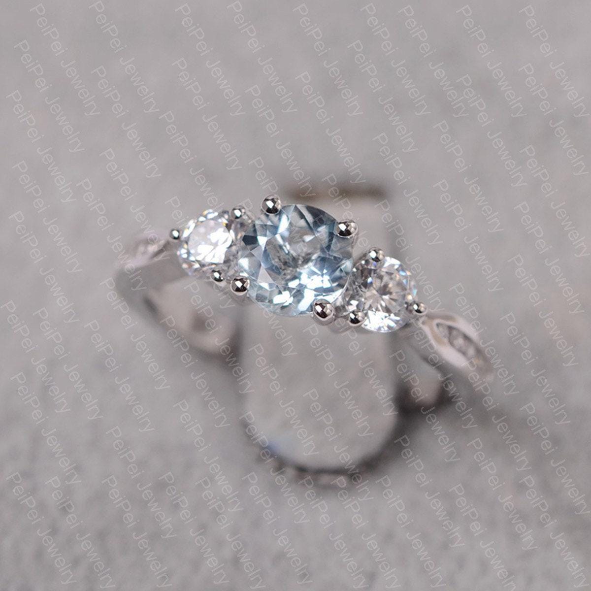 Aquamarin Ring Rund Schnitt März Geburtsstein Sterling Silber Ehering Für Frauen von JackDesignJewelry