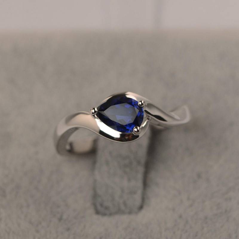 Blauer Saphir Verlobungsring September Geburtsstein Sterling Silber Solitär Ring Für Damen von JackDesignJewelry