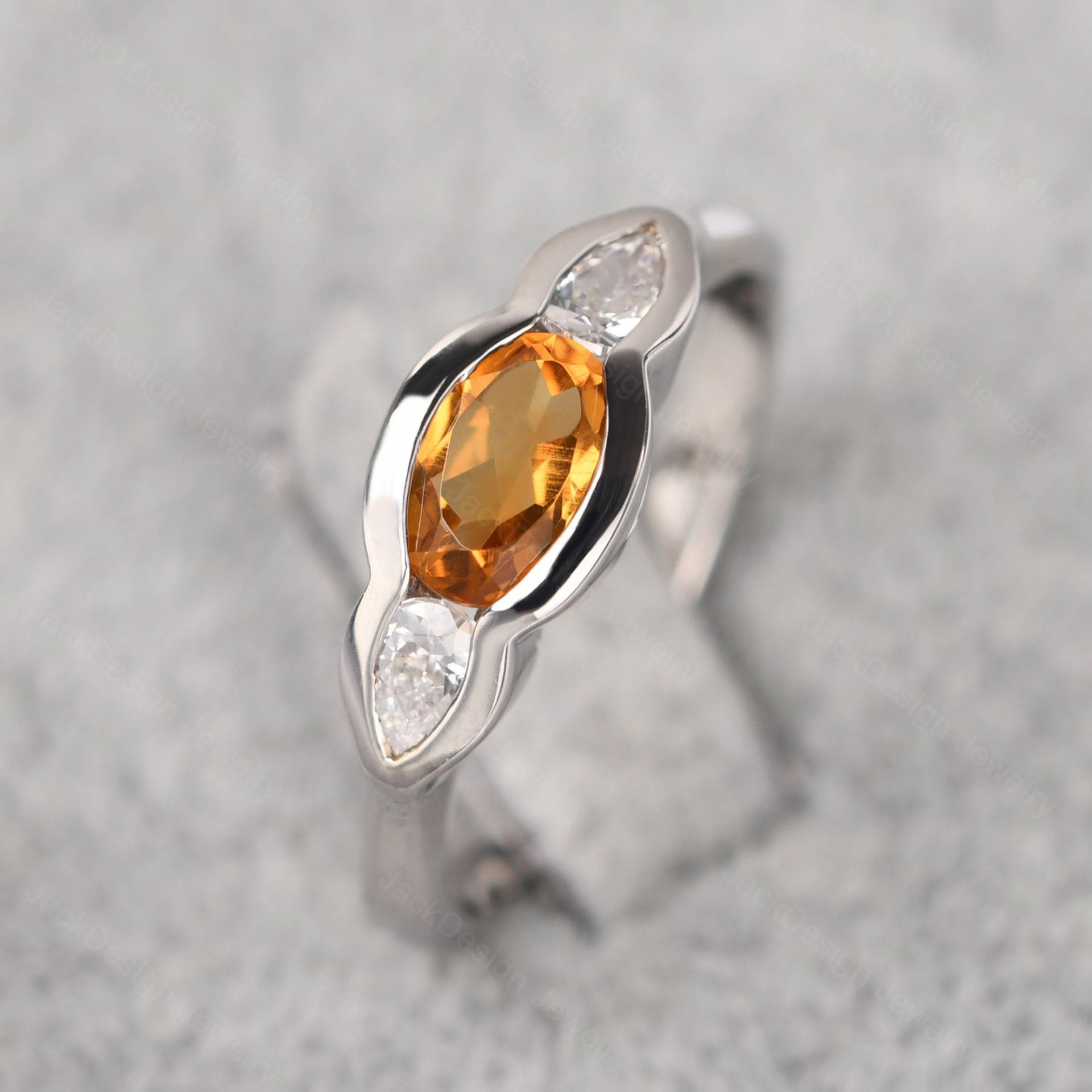 Citrin Drei Stein Mütter Ring Sterling Silber Oval Form November Birthstone Citrin Drei Stein Mütter Ring Sterling Silber Oval Form November Birthstone von JackDesignJewelry