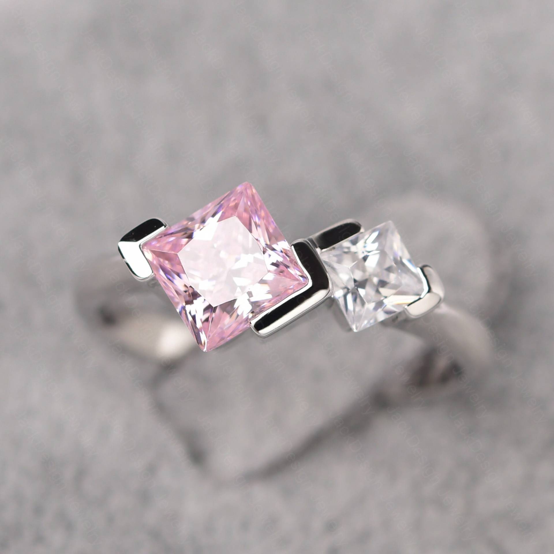 Benutzerdefinierte 2 Stein Jubiläum Ring Sterling Silber Princess Cut Rosa Cz Mütter Benutzerdefinierte 2 Stein Jubiläum Ring Sterling Silber Princess Cut Rosa Cz Mütter von JackDesignJewelry