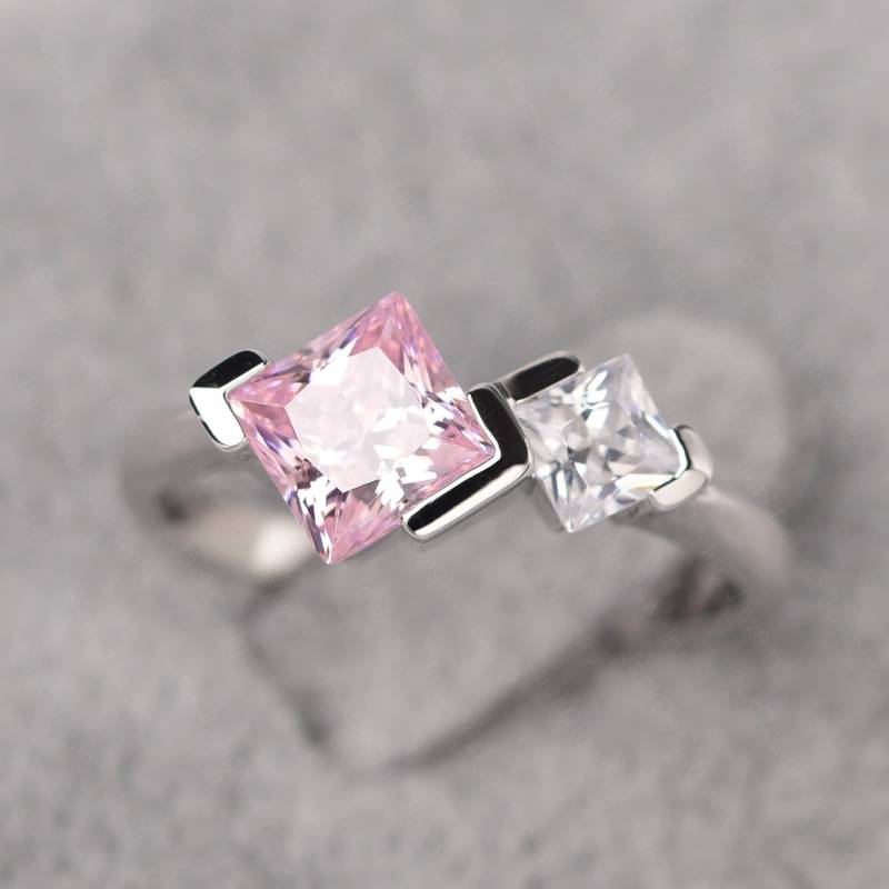 Benutzerdefinierte 2 Stein Jubiläum Ring Sterling Silber Princess Cut Rosa Cz Mütter von JackDesignJewelry