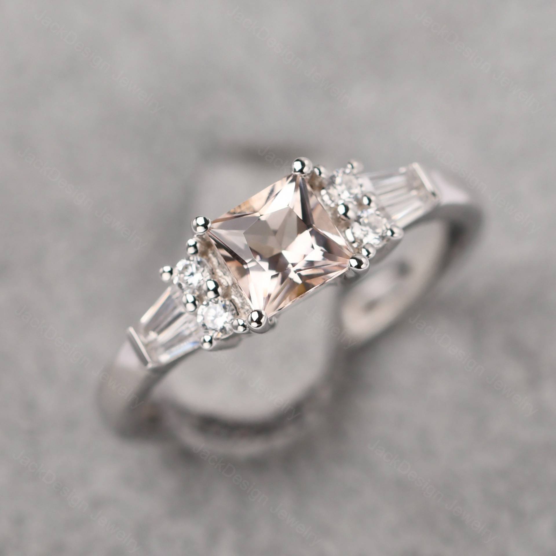 Echte Morganit Statement Ring 14K Weißgold Princess Cut Rosa Stein Multi Echte Morganit Statement Ring 14K Weißgold Princess Cut Rosa Stein Multi von JackDesignJewelry