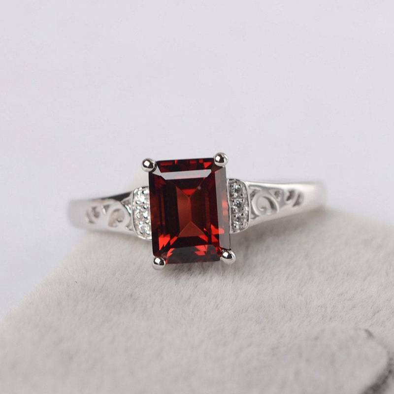 Granat Ring Silber Smaragdschliff Ringe Für Frauen Januar Geburtsstein von JackDesignJewelry