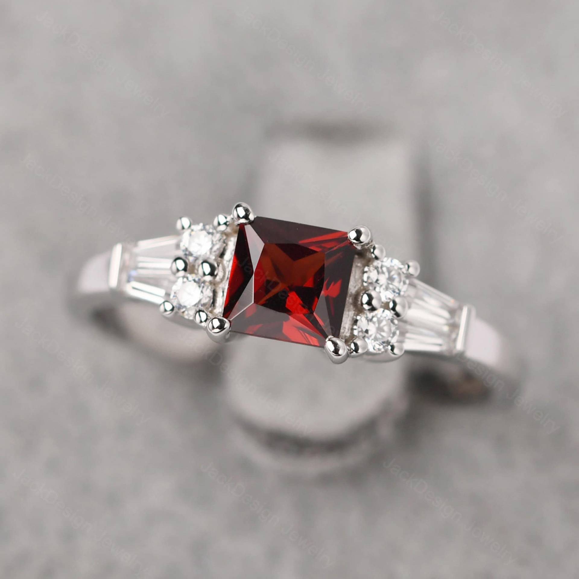 Granat Verlobungsring Sterling Silber Princess Cut 5x5 Mm Januar Birthstone Ring Granat Verlobungsring Sterling Silber Princess Cut 5x5 Mm Januar Birthstone Ring von JackDesignJewelry