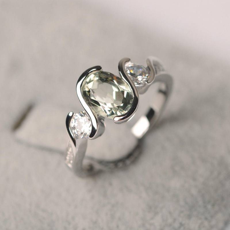 Grüner Amethyst Ring Für Mädchen Sterling Silber Oval Form Natürlichen Edelstein von JackDesignJewelry