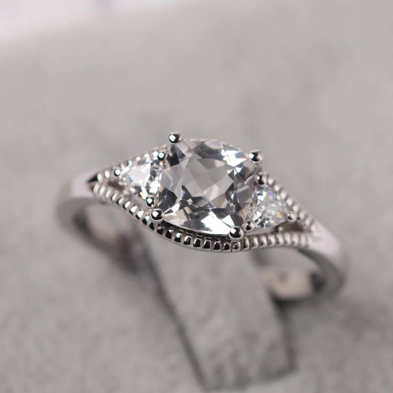 Kissenschliff November Birthstone Ring Sterling Silber Retro Weißer Topas Jahrestagsring von JackDesignJewelry