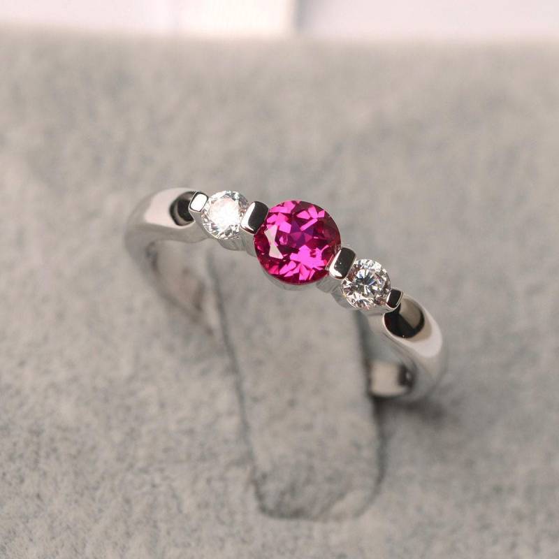 Labradorit Rubin Verlobungsring Weißgold Für Frauen Rundschliff Roten Stein Ring von JackDesignJewelry