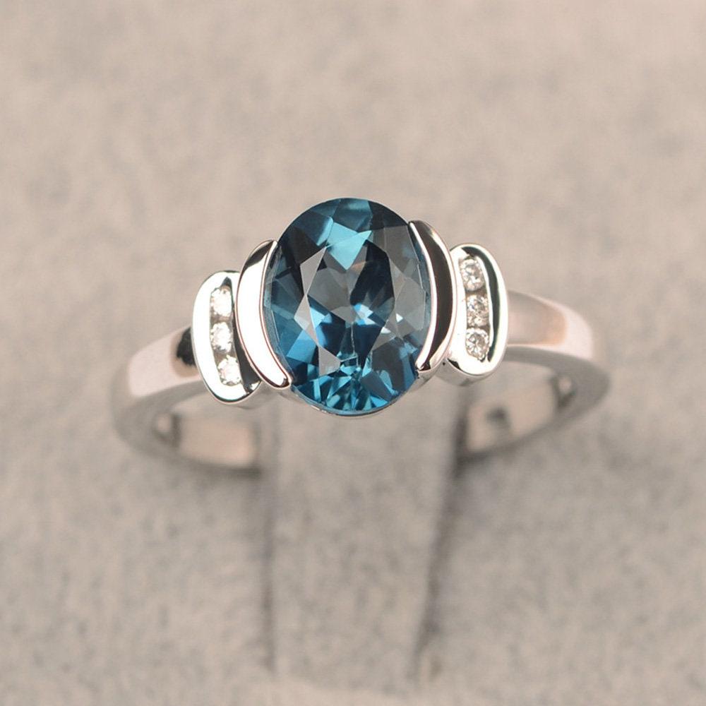 London Blautopas Ring Benutzerdefinierte Ovale Form Silber Schmuck Blauer Edelstein von JackDesignJewelry
