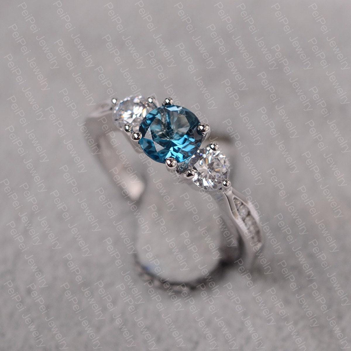 London Blautopas Ring Rundschliff Blauen Edelstein Sterling Silber Verlobungsring Für Frauen von JackDesignJewelry