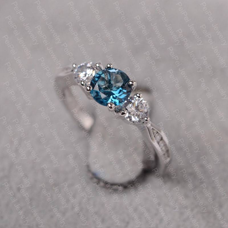 London Blautopas Ring Rundschliff Blauen Edelstein Sterling Silber Verlobungsring Für Frauen von JackDesignJewelry