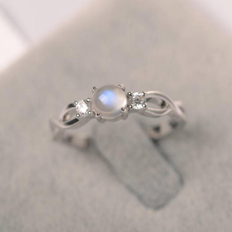 Natürlicher Mondsteinring Runde Form Verlobungsring Ehering Für Frauen von JackDesignJewelry