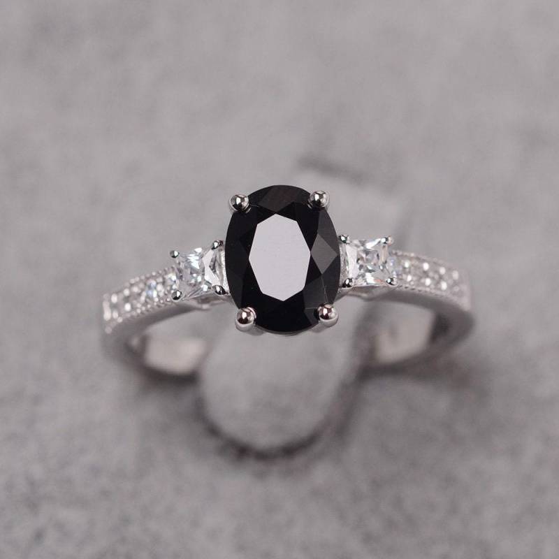 Oval Geschnittener Schwarzer Spinellring Sterlingsilber Ehering Für Frauen von JackDesignJewelry