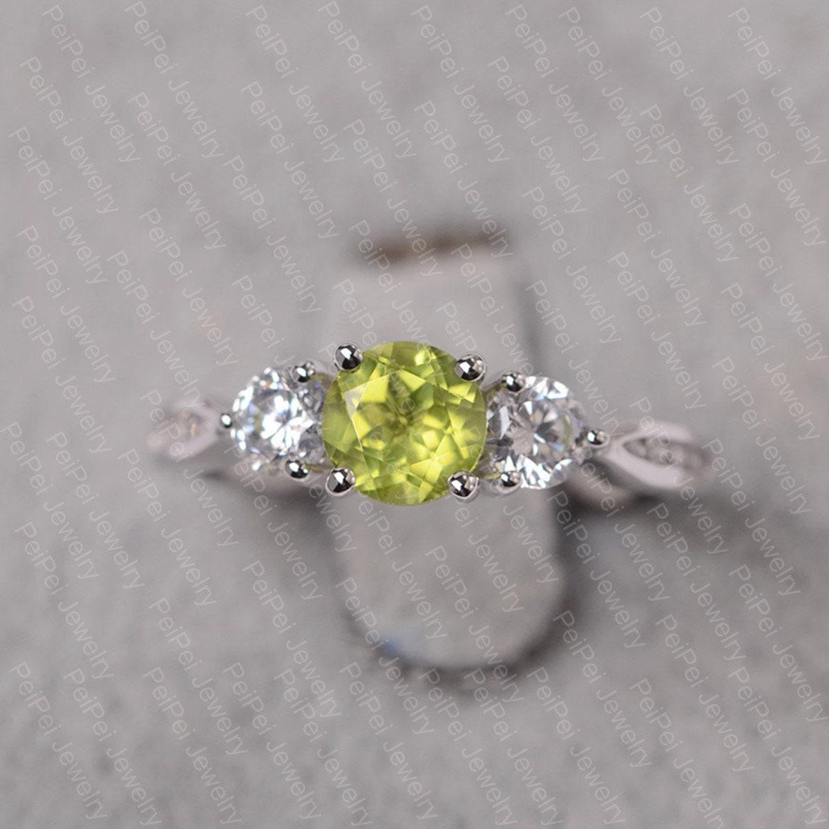 Peridot Ring Sterling Silber Ehering Für Frauen Rundschliff August Geburtsstein von JackDesignJewelry