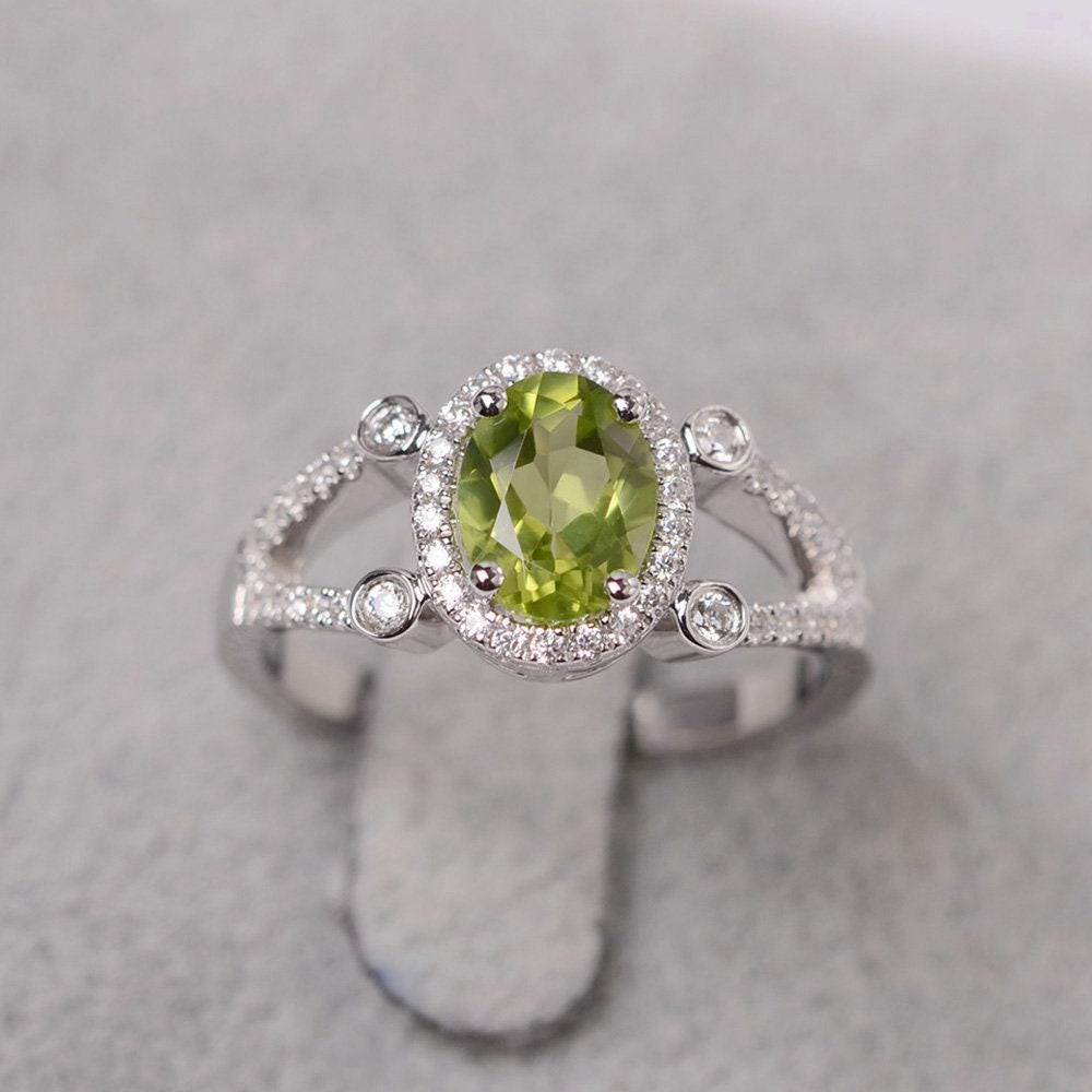Peridot Ring Sterling Silber Halo Ehering Für Frauen Ovalschliff Grüner Stein August Geburtsstein von JackDesignJewelry
