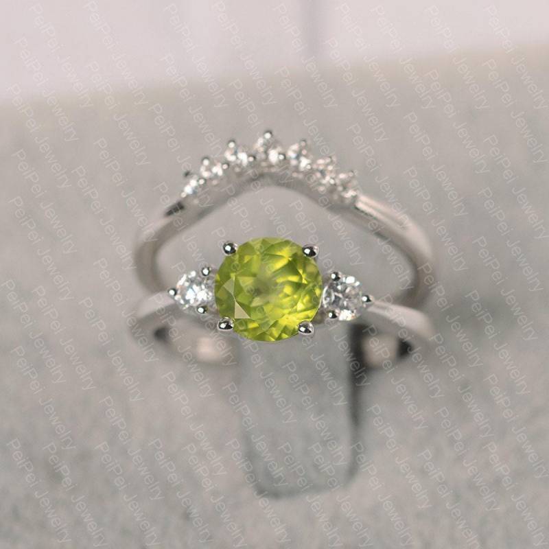 Peridot Ring Weißgold-Verlobungsring Für Frauen Rundschliff August Geburtsstein von JackDesignJewelry
