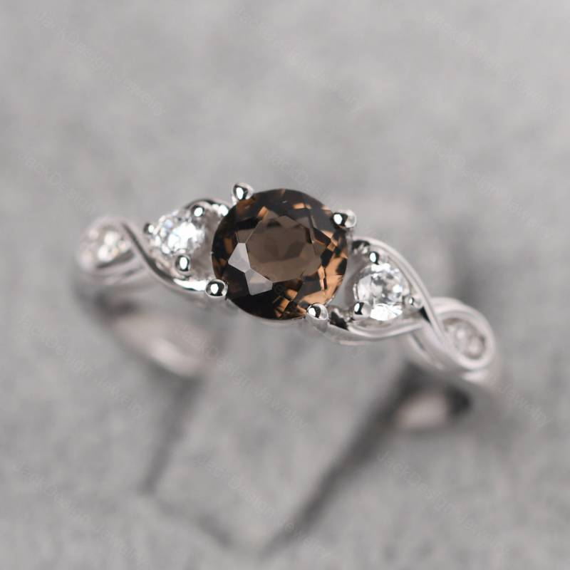 Personalisierte Runden 6x6 Mm Rauchquarz Anweisung Ring Sterling Silber Braun Stein Unendlichkeitsring von JackDesignJewelry
