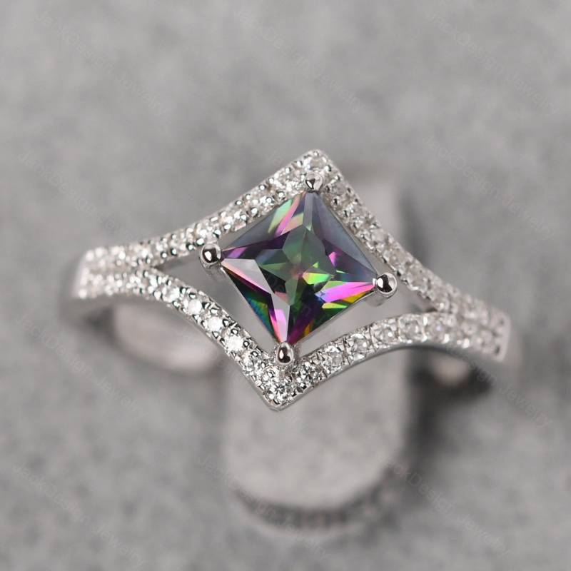 Princess Cut Mystic Topaz Statement Ring Sterlingsilber Chevron Mit Drachenfassung von JackDesignJewelry