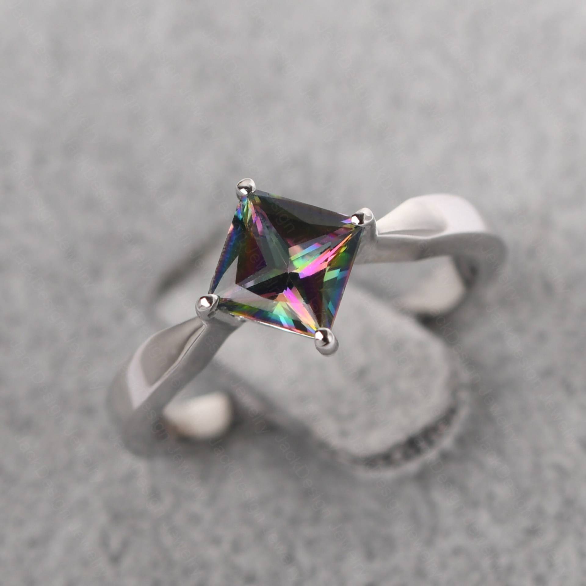 Princess Cut Mystisch Topas Verlobungsring Silber Drachen Setting Regenbogen Minimalist Ring Princess Cut Mystisch Topas Verlobungsring Silber Drachen Setting Regenbogen Minimalist Ring von JackDesignJewelry