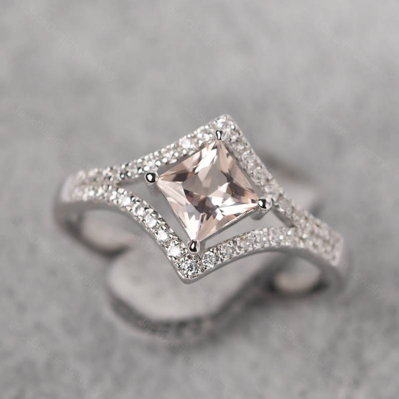 Rosa Morganit Chevron Ehering Prinzessinnenschliff Silber Pflastern Einstellung Vorschlag Ring von JackDesignJewelry