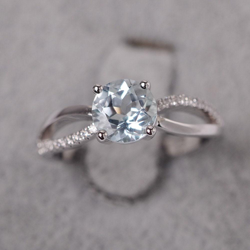 Runder Schnitt Aquamarin März Geburtsstein Weißgold Verlobungsring von JackDesignJewelry