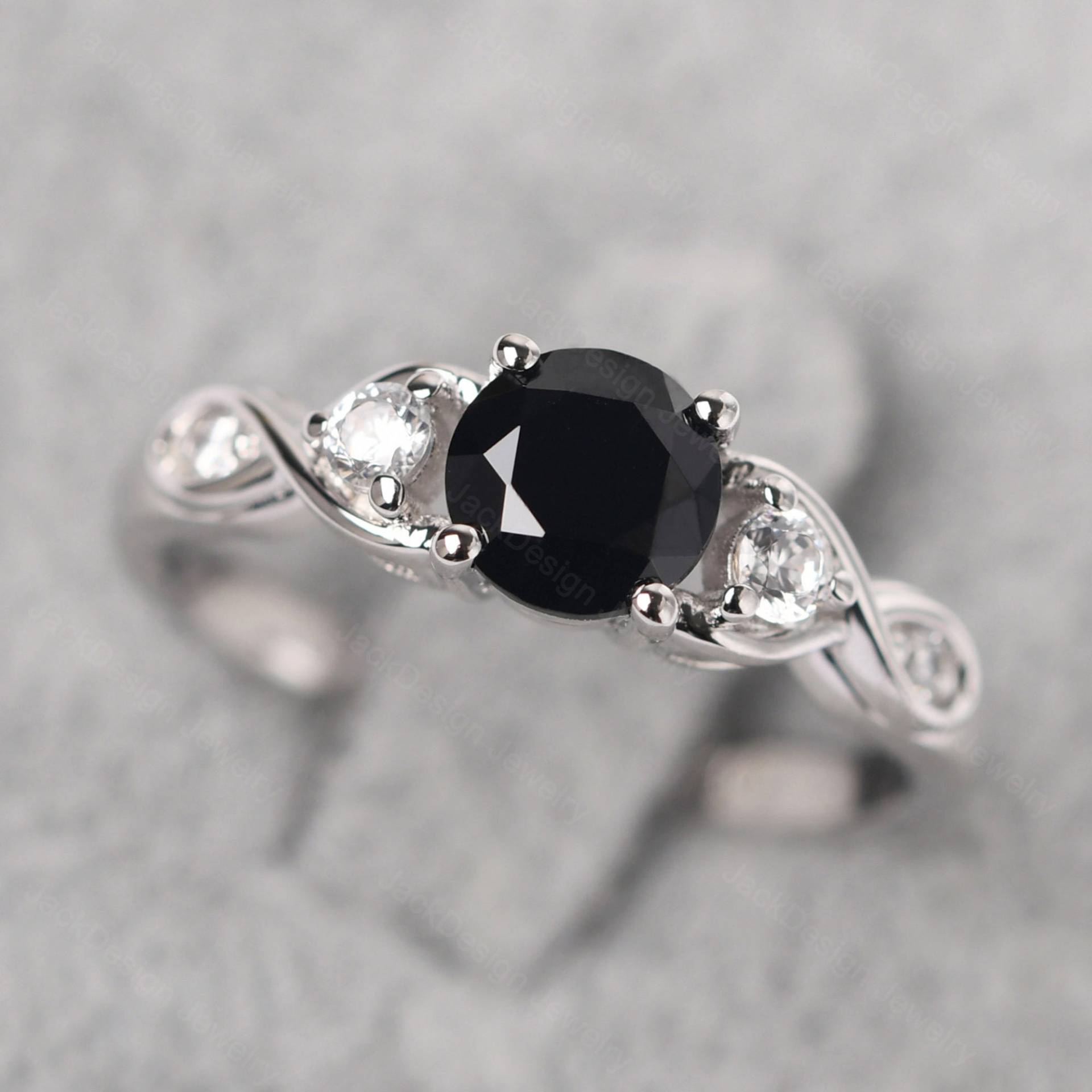 Runder Schwarzer Spinell Versprechen Ring Sterling Silber Stein Twist Unendlichkeit Ehering Runder Schwarzer Spinell Versprechen Ring Sterling Silber Stein Twist Unendlichkeit Ehering von JackDesignJewelry