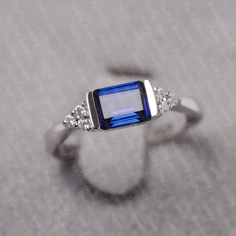 Saphir Ring Sterling Silber Halbe Lünette Verlobungsring Für Frauen September Geburtsstein von JackDesignJewelry