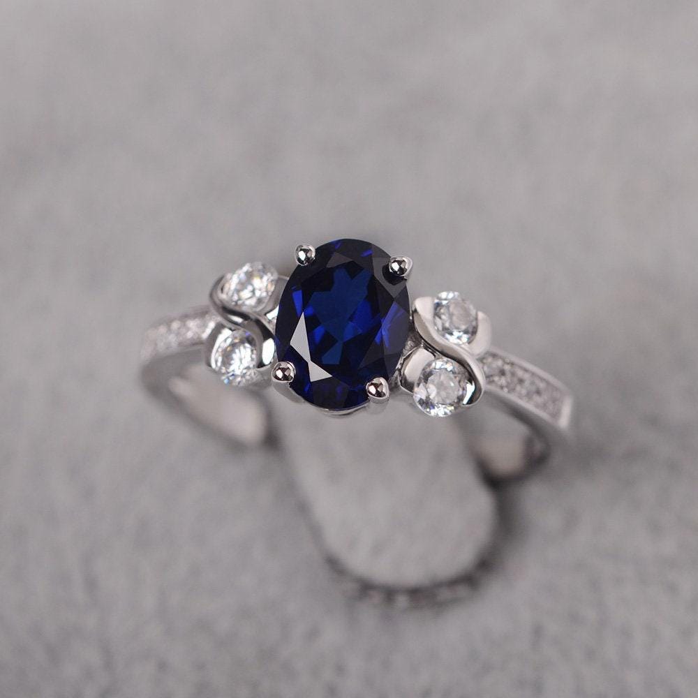 Sapphire Sterling Silber Unendlichkeit Verlobungsring September Geburtsstein Oval Geschnitten Edelstein von JackDesignJewelry