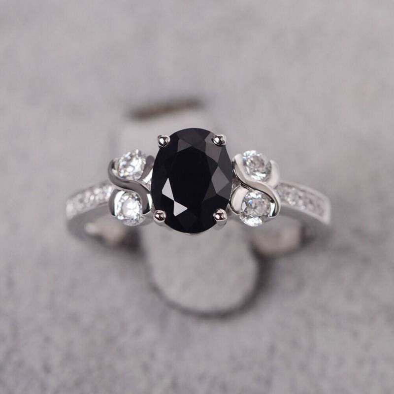 Schwarz Spinell Ring Oval Geschliffen Edelstein Sterling Silber Infinity Ehering Für Frauen von JackDesignJewelry