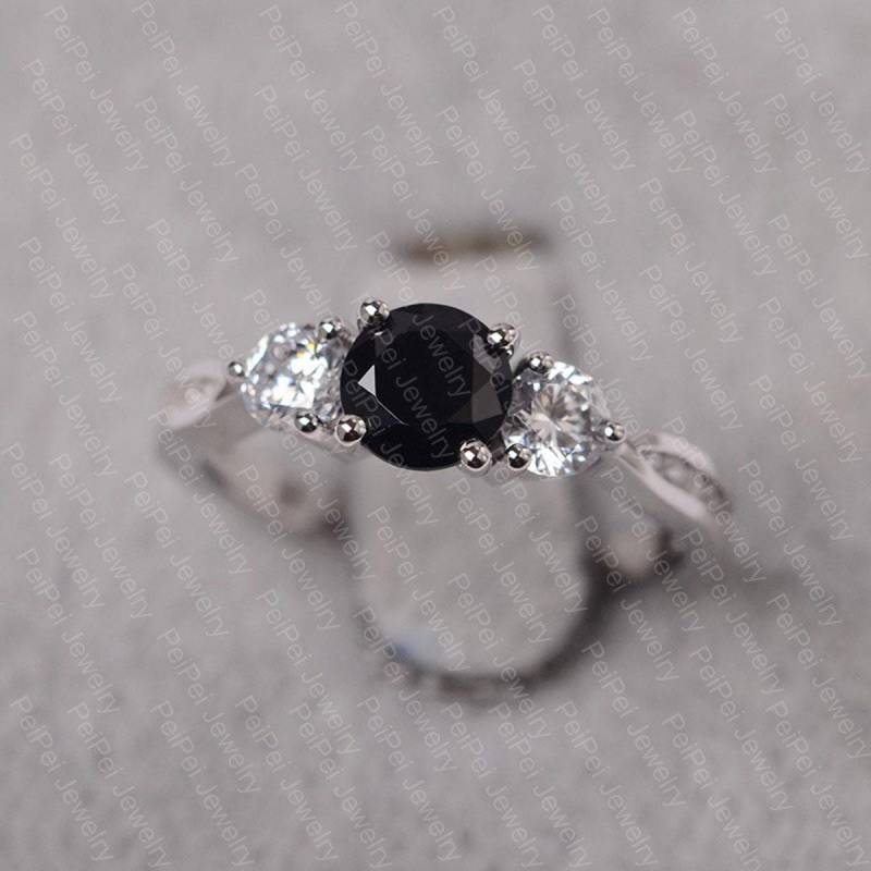 Schwarz Spinell Ring Runden Schnitt Schwarzen Stein Sterling Silber Verlobungsring Für Frauen von JackDesignJewelry