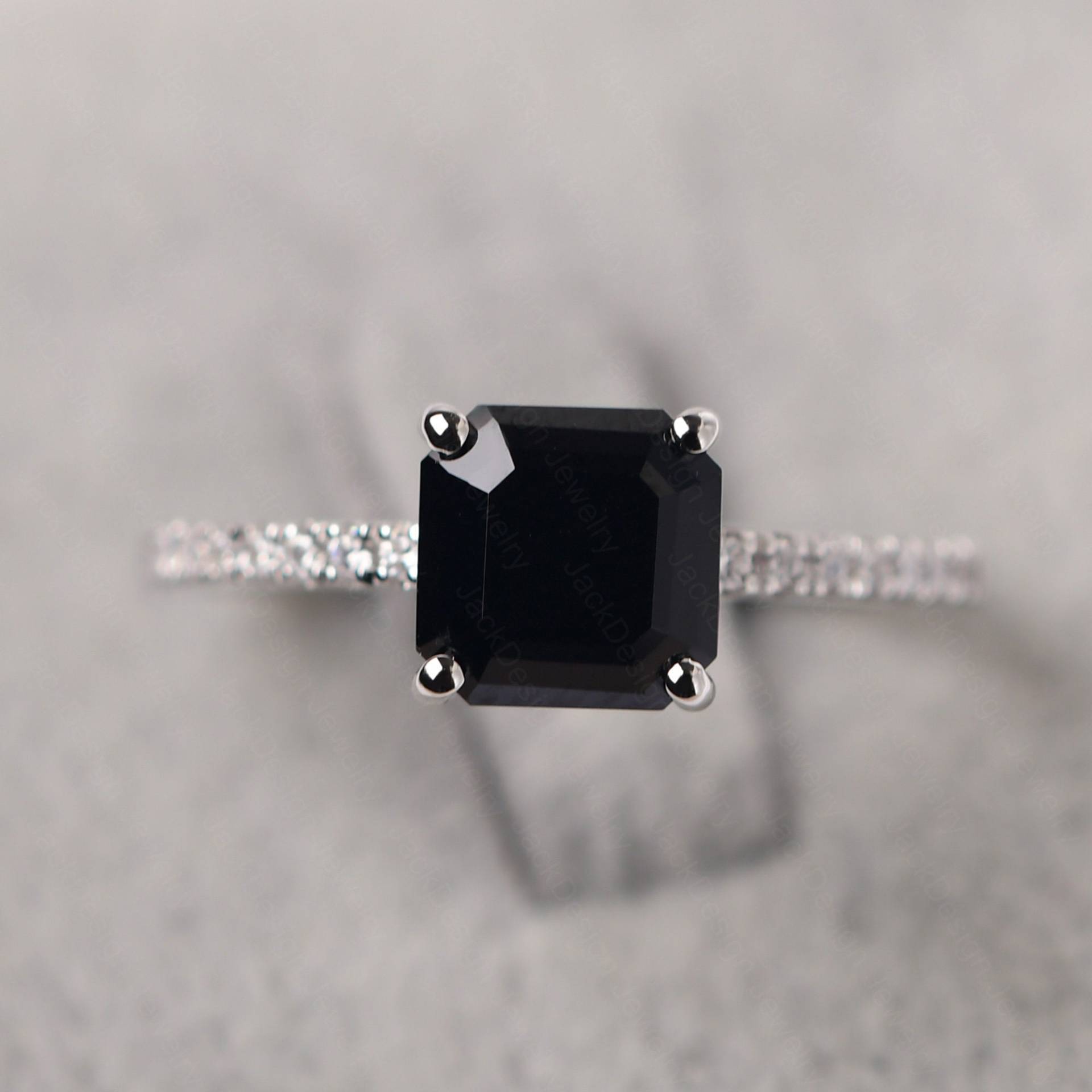 Schwarz Spinell Statement Ring Sterling Silber Asscher Cut Schwarzer Stein Zarte Ehering Schwarz Spinell Statement Ring Sterling Silber Asscher Cut Schwarzer Stein Zarte Ehering von JackDesignJewelry