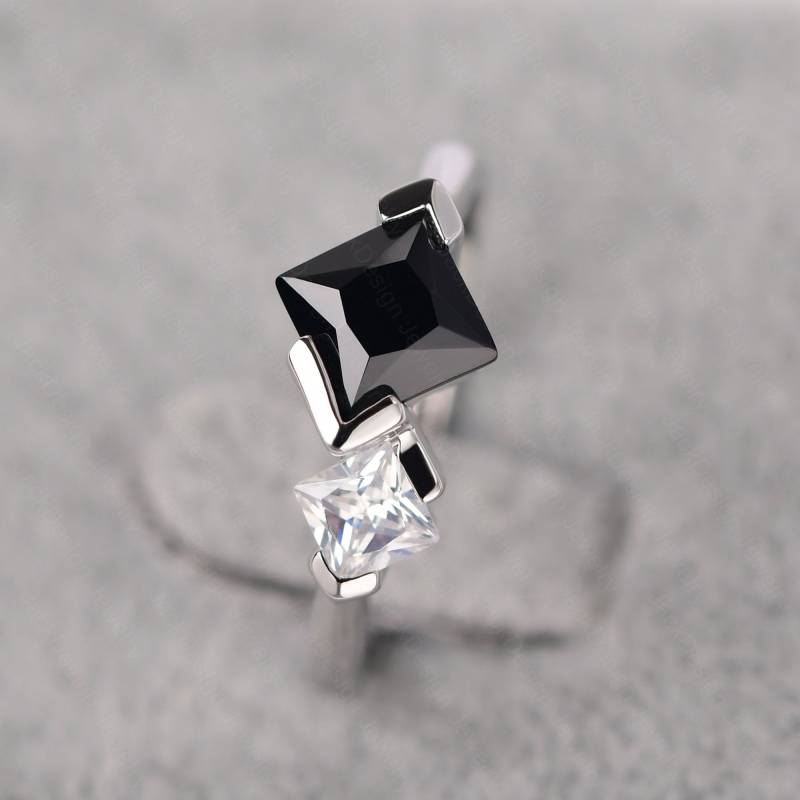 Schwarz Spinell Versprechen Ring Sterling Silber Preise Geschnitten Schwarzen Stein 2 von JackDesignJewelry