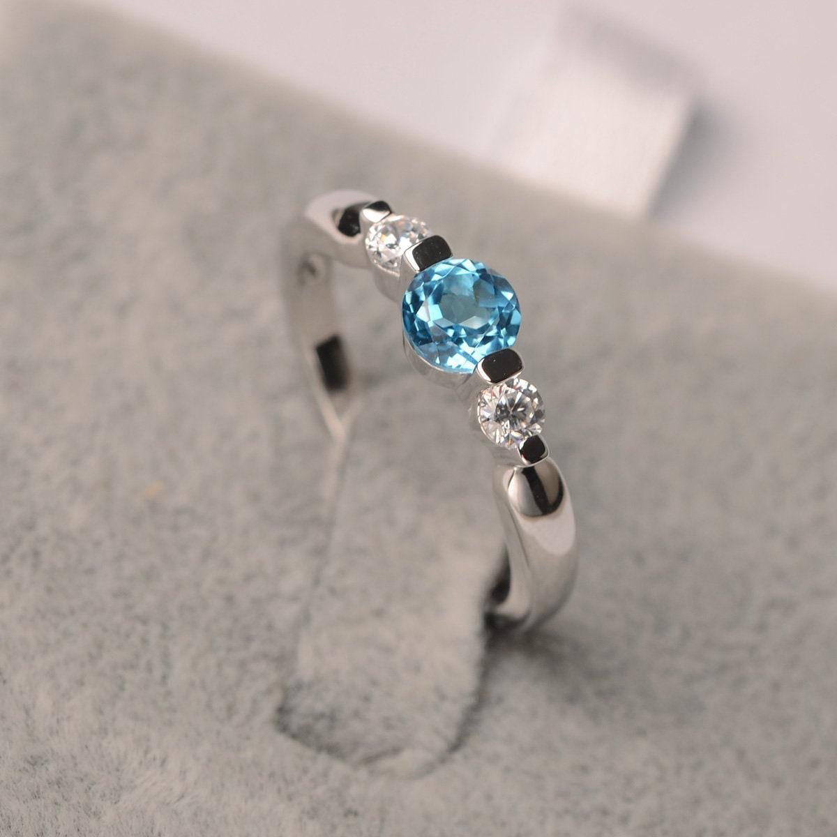 Schweizer Blautopas Ringband Verlobungsring Silber Blauer Edelsteinring Für Damen von JackDesignJewelry