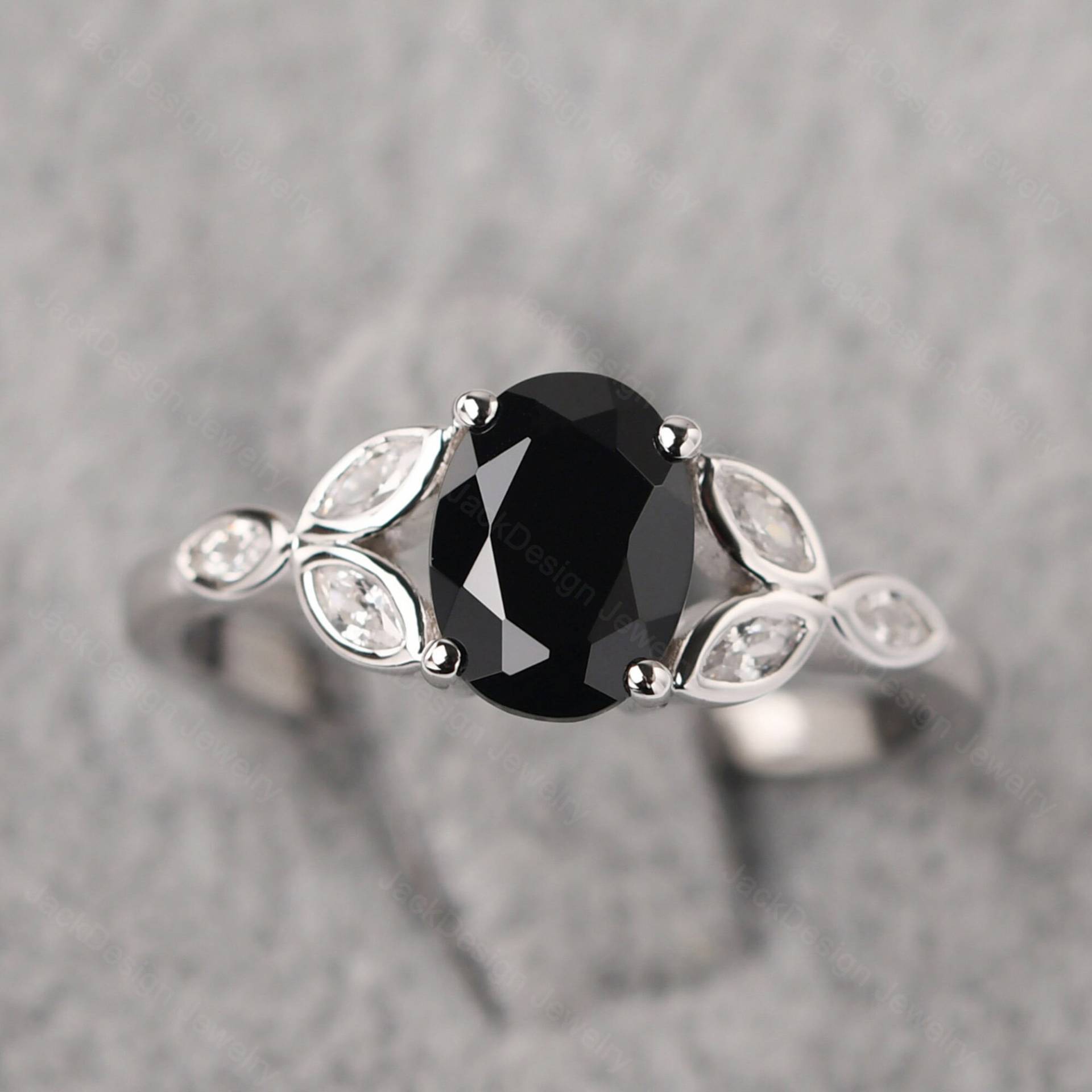 Split Schaft Schwarz Spinell Verlobungsring Sterling Silber Oval Geformten 6x8 Mm Schwarzen Stein Blätter Ring Split Schaft Schwarz Spinell Verlobungsring Sterling Silber Oval Geformten 6x8 Mm Schwarzen Stein Blätter Ring von JackDesignJewelry