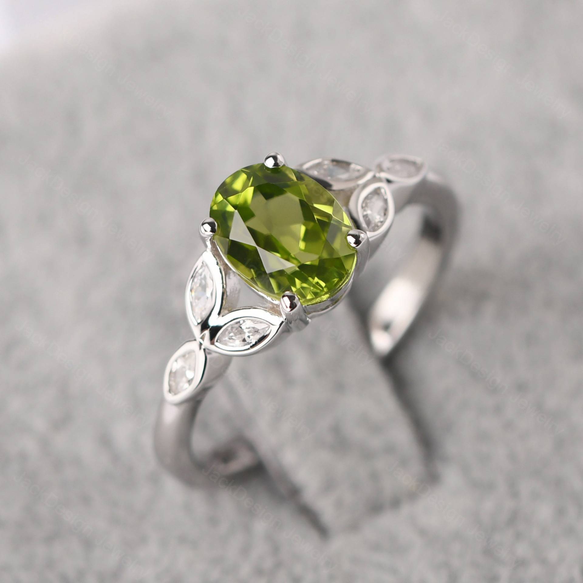 Einzigartiger Peridot Blatt Versprechen Ring Aus Sterling Silber Oval Geformten August Geburtsstein Einzigartiger Peridot Blatt Versprechen Ring Aus Sterling Silber Oval Geformten August Geburtsstein von JackDesignJewelry