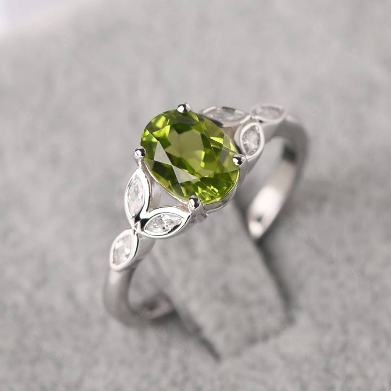 Einzigartiger Peridot Blatt Versprechen Ring Aus Sterling Silber Oval Geformten August Geburtsstein von JackDesignJewelry