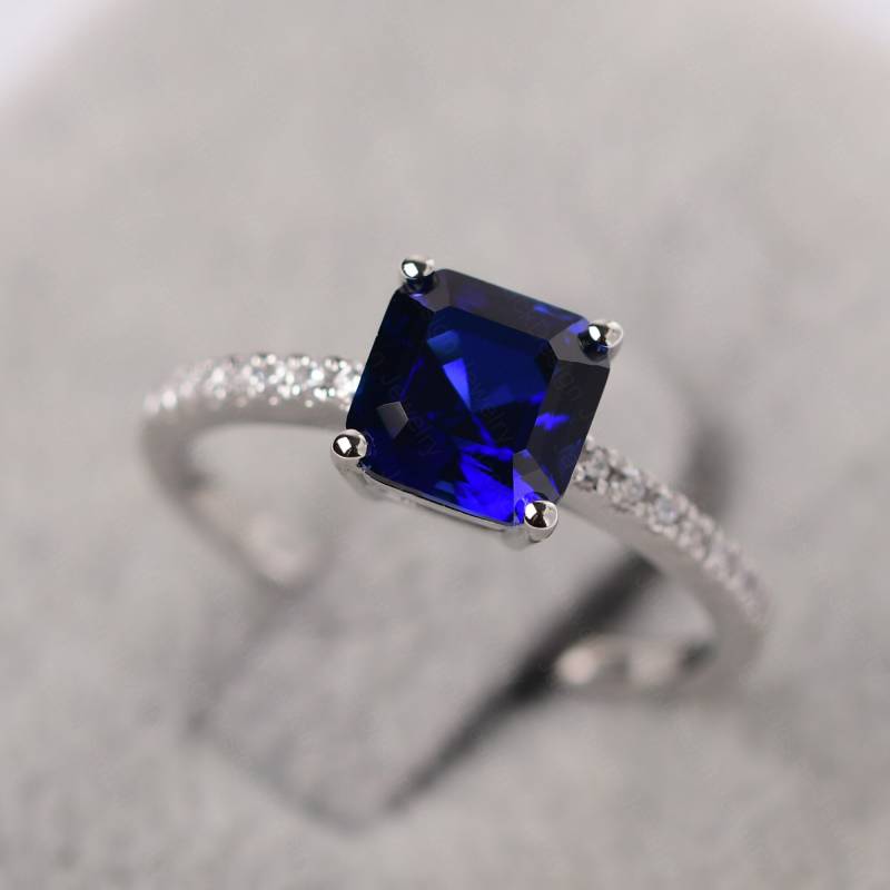 Vintage Blauer Saphir Verlobungsring Assher Schnitt Massiv Sterling Silber September Birthstone Ring von JackDesignJewelry