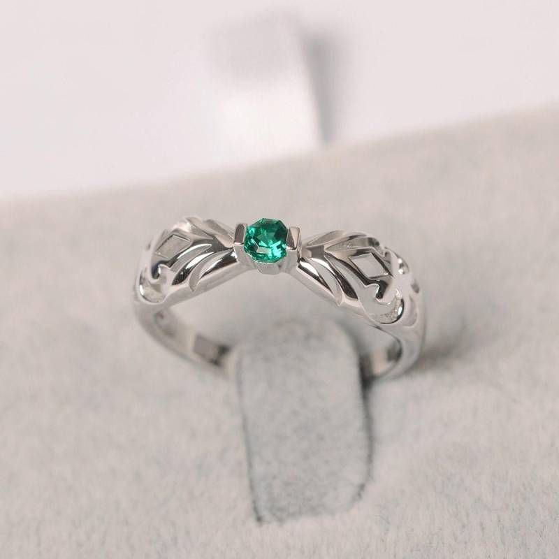 Vintage Smaragd Verlobungsring Ornament Sterling Silber Runde Mai Geburtsstein Filigraner Ring von JackDesignJewelry