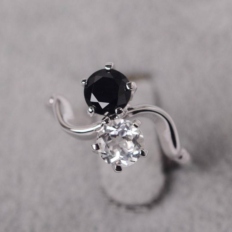 Weiß Topas Schwarz Spinell Ring Silber Rund Geschliffenen Zwei-stein-Ring Für Frauen Weiß Schwarz Edelstein von JackDesignJewelry