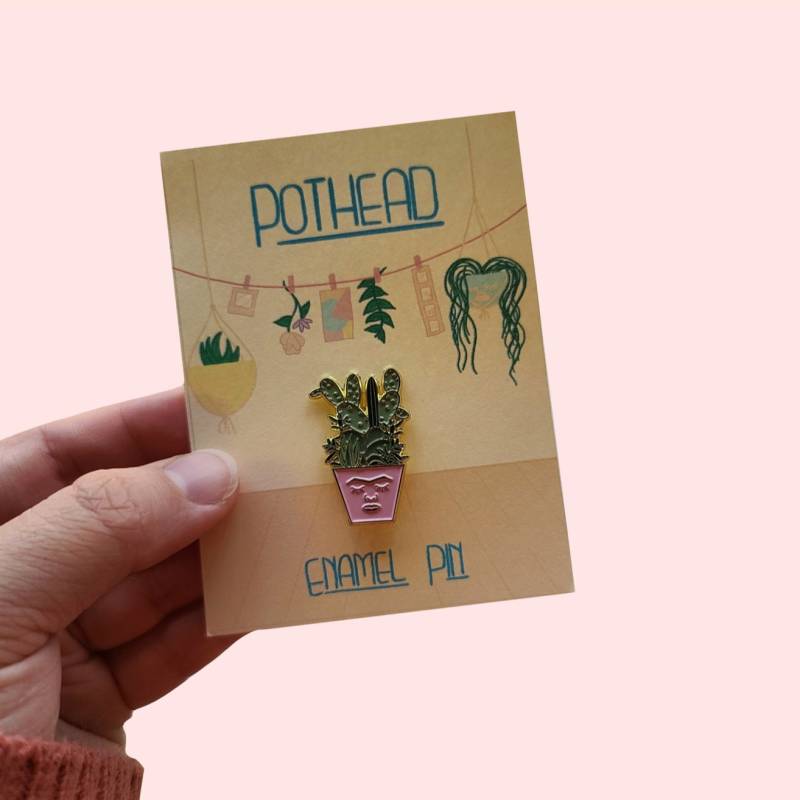 Pothead Emaille Pin| Pflanzengeschenke| Sukkulente Geschenke| Kunst| Kaktus Dekor| Pins Für Rucksäcke| Taschen| Kaktus-Pin| Sukkulenten-Pin Pothead Emaille Pin| Pflanzengeschenke| Sukkulente Geschenke| Kunst| Kaktus Dekor| Pins Für Rucksäcke| Taschen| Kaktus-Pin| Sukkulenten-Pin von JackandBec