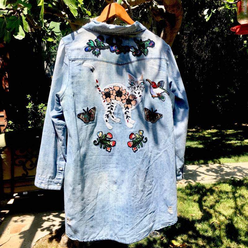 Jeanskleid Jeanshemd Kleid Katzenkleid Schmetterlinge Süßes Bequemes Sommerkleid Kaftan Katze Thema Pailletten Katzen Jeans Outfit Jeanskleid Jeanshemd Kleid Katzenkleid Schmetterlinge Süßes Bequemes Sommerkleid Kaftan Katze Thema Pailletten Katzen Jeans Outfit von JackedByJill