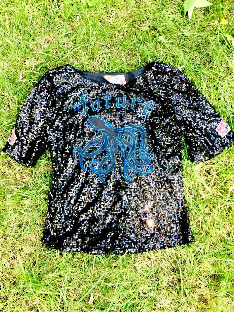 M Schwarze Pailletten Future Couture Oktopus Top von JackedByJill