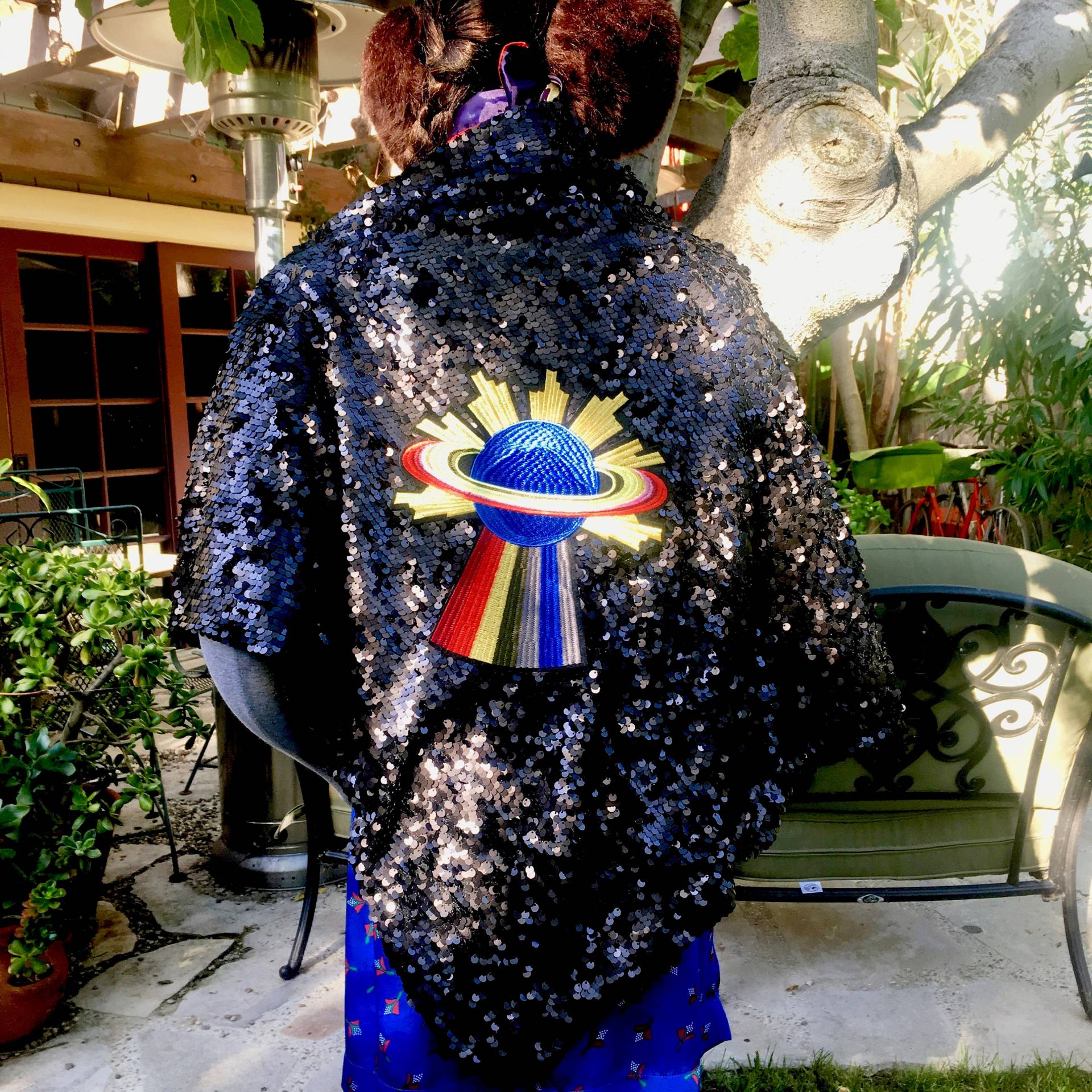 S/M Schwarz Pailletten Ufo Poncho S/M Schwarz Pailletten Ufo Poncho von JackedByJill