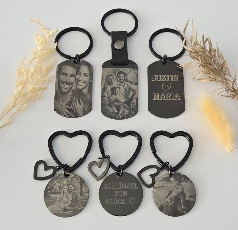 Schlüsselanhänger Mit Foto & Gravur - Personalisiert Aus Metall Geschenk Für Paare, Männer, Frauen, Jahrestag Oder Valentinstag von JacksOBebyBergi
