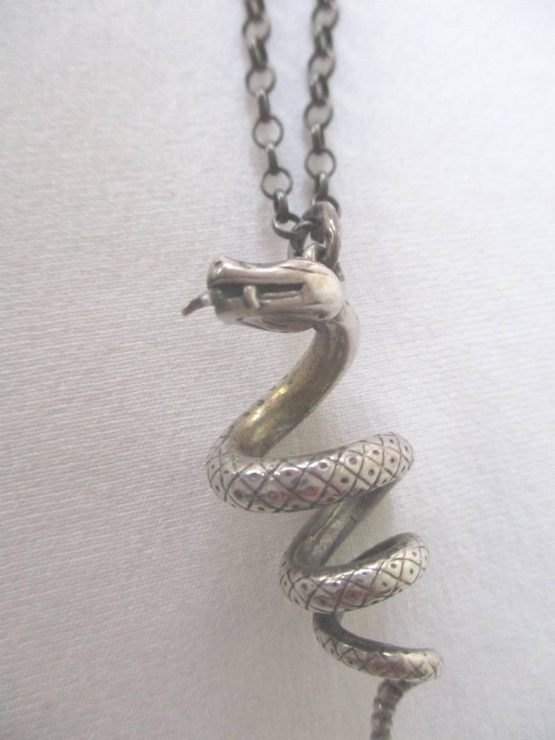 Anhänger Schlange Mit Kette, Versilbert Anhänger Schlange Mit Kette, Versilbert von JackyChatty